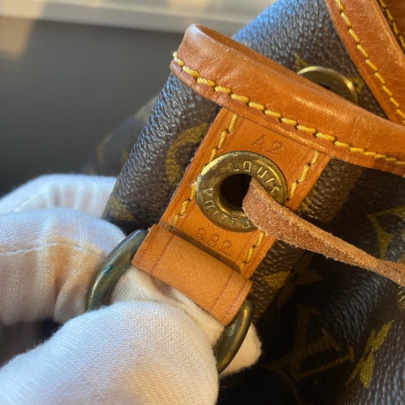 Louis Vuitton GM NOÉ ✨ - Picture 3 of 17